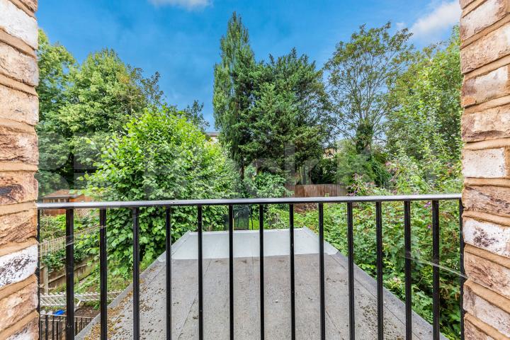  Well presented two double bedroom property set within a period conversion Moray Road, Finsbury Park